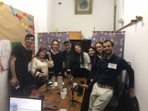 Radio W Garage en las Escuelas: un Taller de Podcast en el Carolina Estrada